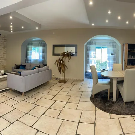 Maison Familiale A Villa Nîmes